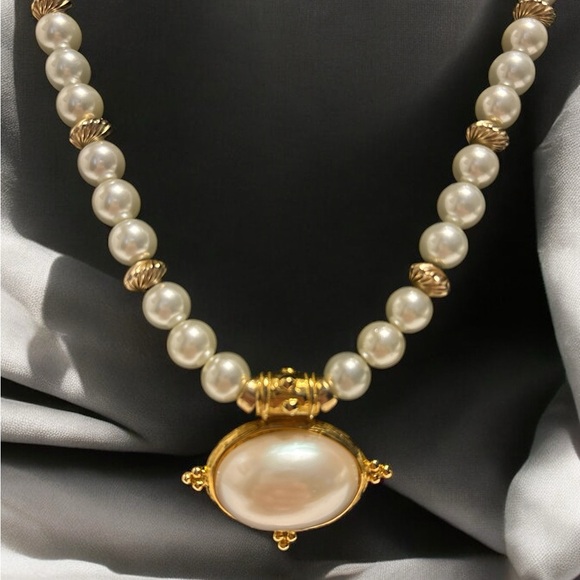 Vintage Sutton Hoo Gold Plated Faux Pearl Necklace 17” - Picture 2 of 10